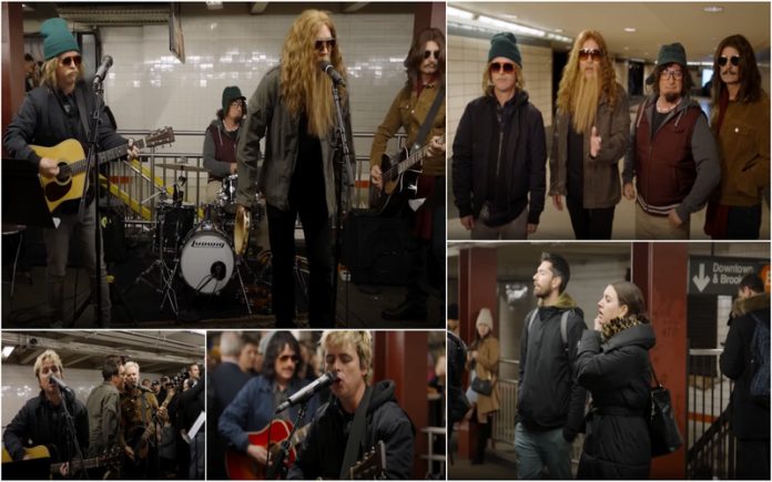 Green Day fazem concerto numa estação de metro em Nova Iorque