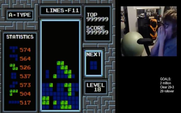 Jovem de 13 Anos conquista o impossível Domina o Tetris décadas após seu lançamento