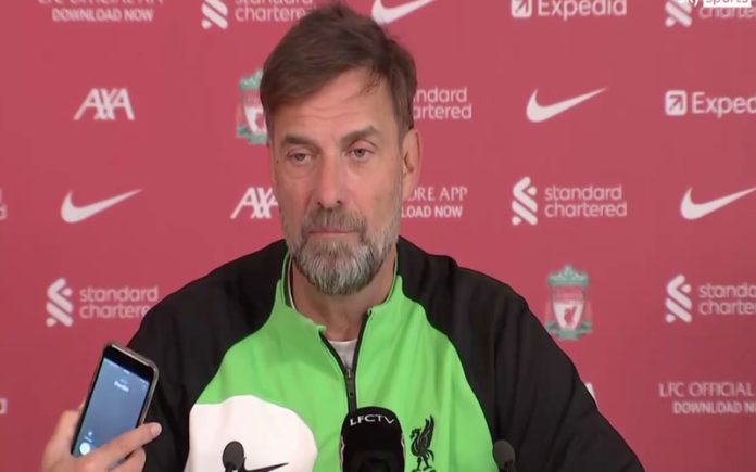 Klopp foi surpreendido na conferência de imprensa pelo seu dentista