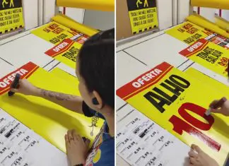 Artista profissional impressiona por sua caligrafia perfeita ao escrever os cartazes de supermercado Artista profissional impressiona por sua caligrafia perfeita ao escrever os cartazes de super mercado