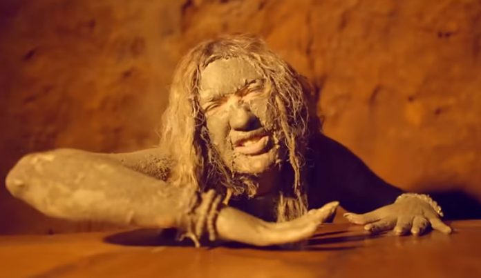 Maria Leal volta ao ataque com mais uma música