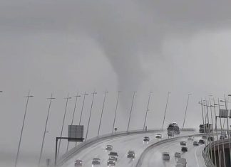 Pequeno tornado sobre o rio tejo em lisboa surpreende automobilistas