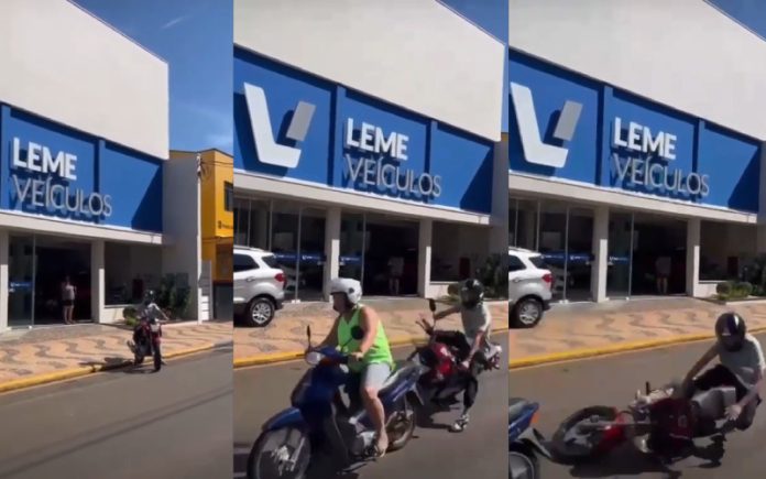 Cliente tem acidente com mota nova à porta da concessionária Cliente tem acidente com mota nova à porta da concessionária
