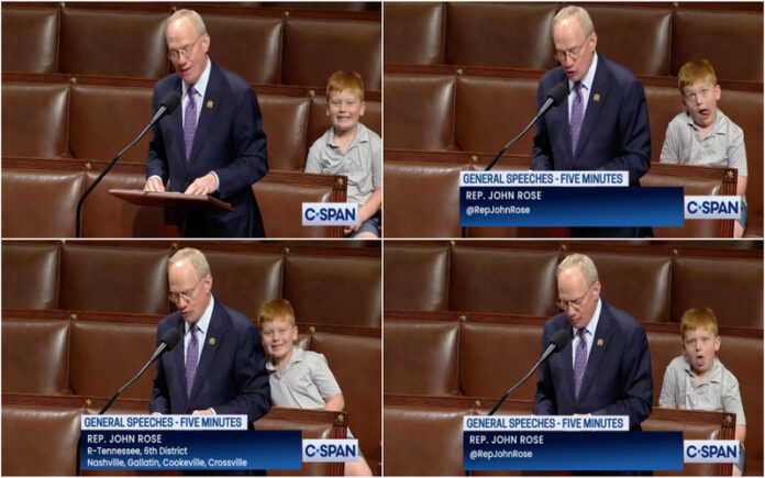 Filho de deputado rouba a cena durante discurso no congresso