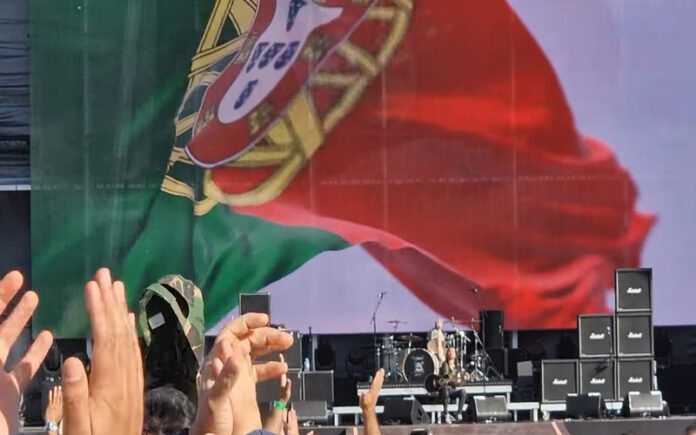 Nuno Bettencourt homenageia Portugal com o hino nacional no Rock in Rio Lisboa