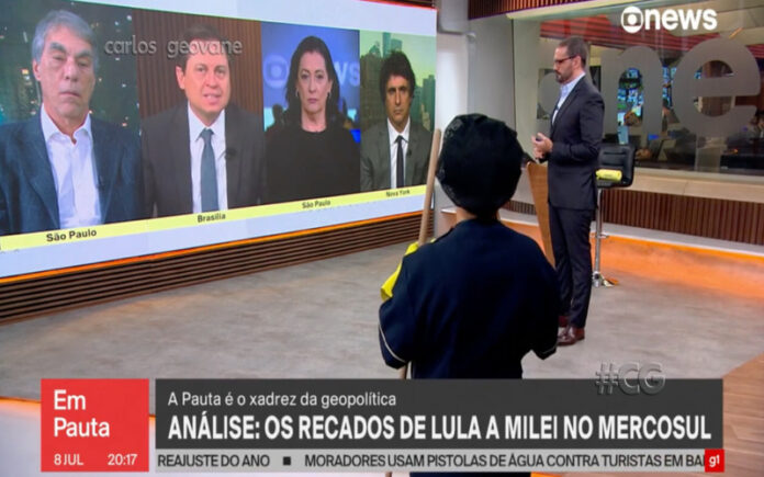 Situação inusitada durante transmissão ao Vivo na GloboNews