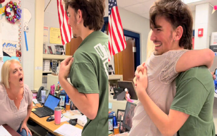 Aluno homenageia professora com tatuagem da frase que mudou a sua vida