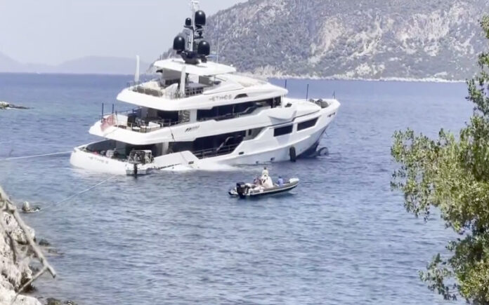 Erro de tripulação afunda Iate luxuoso em Ilha Grega