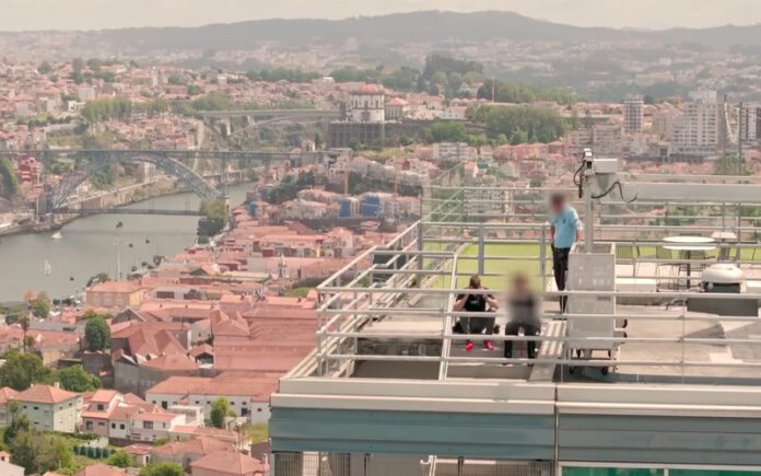 Influenciador polaco realiza escalada ilegal na Tower Plaza em Vila Nova de Gaia