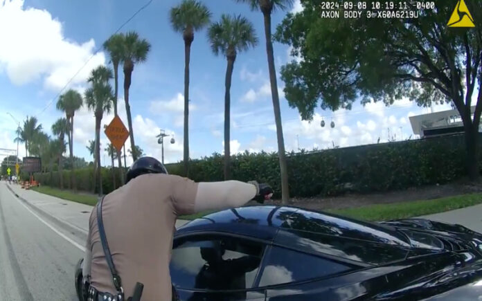 Bodycam revela detenção polémica de Tyreek Hill antes de jogo crucial da NFL