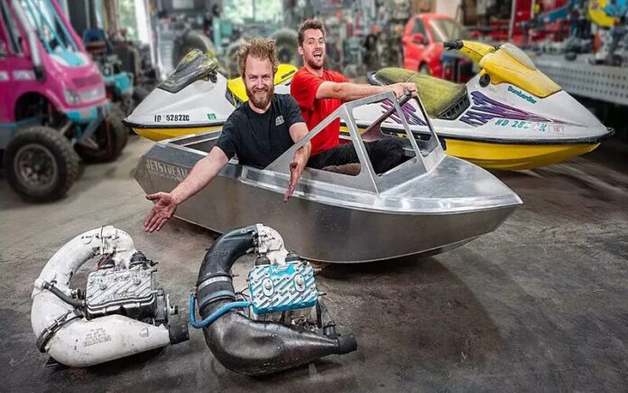 Uma nova era na navegação O barco a jato mais pequeno do mundo