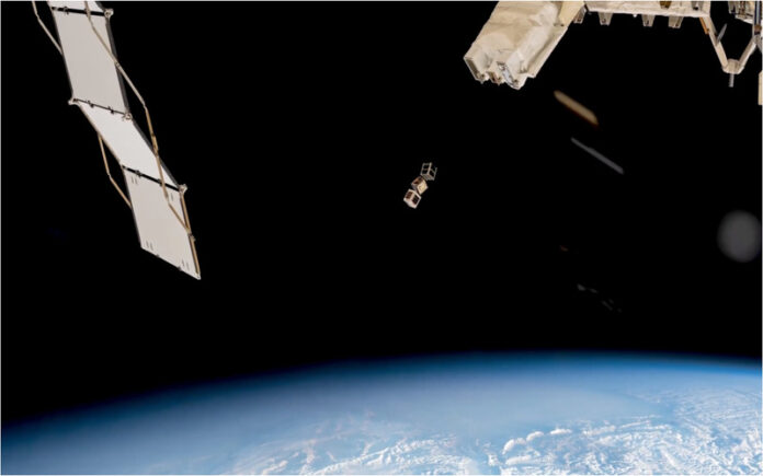 LignoSat O primeiro satélite de madeira já está em órbita