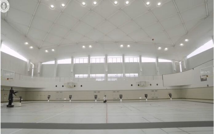 Robô da Toyota bate recorde mundial em arremesso de basquetebol