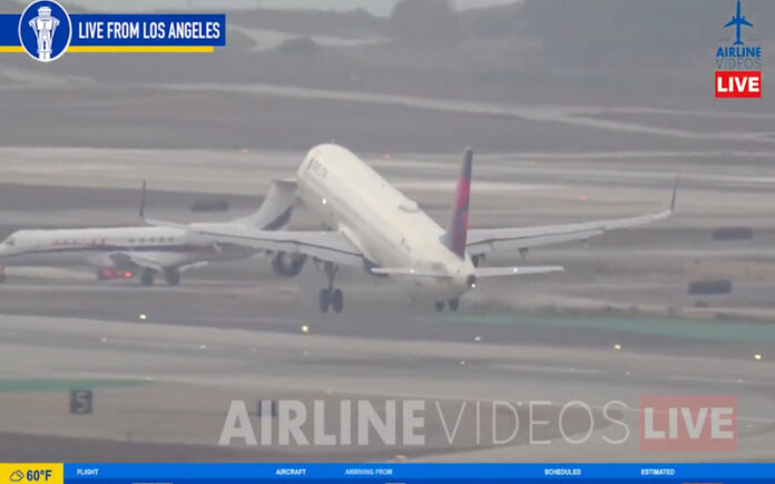 Controlador aéreo evita colisão aérea em Los Angeles com alerta crucial