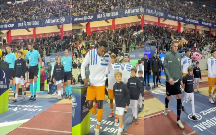 Inclusão em campo Crianças com autismo entram com Sporting CP e FC Porto