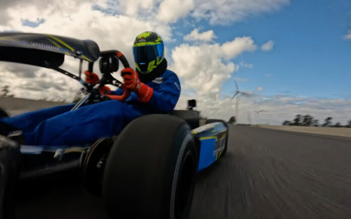 Kart elétrico estabelece recorde mundial com 163 km