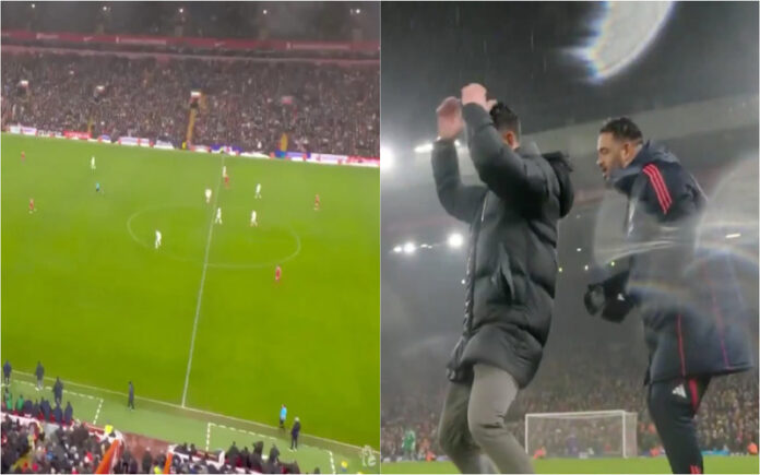 Reacção de Maguire e colegas após falhanço crucial contra o Liverpool