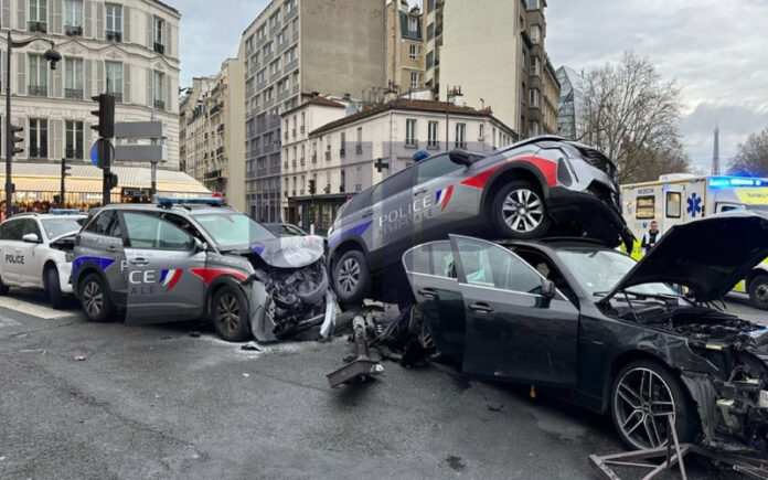Perseguição policial em Paris termina em caos