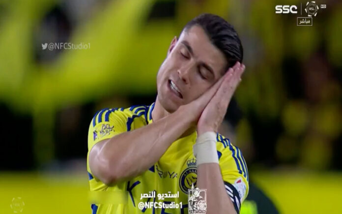 CR7 critica colegas em campo e gesto gera polémica nas redes