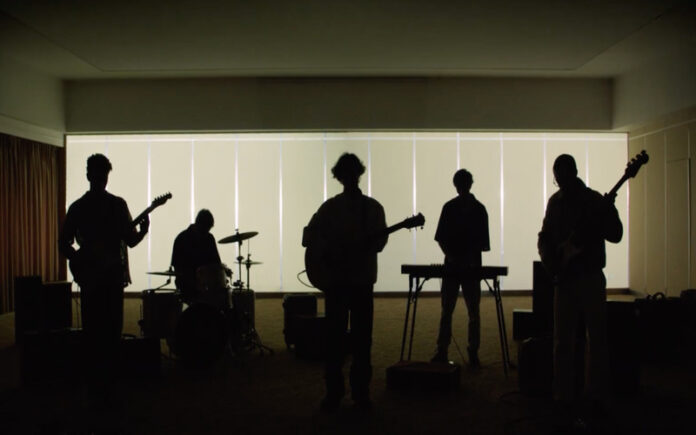 NAPA lançam videoclipe de Deslocado antes de estreia na Eurovisão