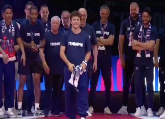 João Neves brilha com acrobacia na festa do PSG e arranca aplausos de Djokovic