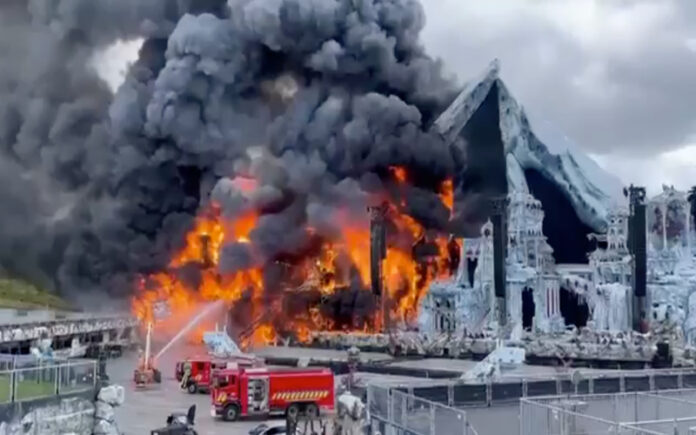 Palco principal do Tomorrowland em chamas a dois dias do início do festival