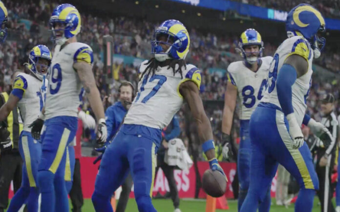 Jogadores da NFL recriam celebração de Cristiano Ronaldo em Wembley