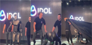 Robô humanoide russo cai durante apresentação e vídeo torna-se viral