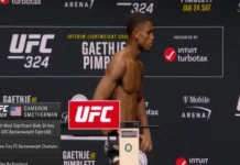 Susto na pesagem do UFC após queda aparatosa de lutador