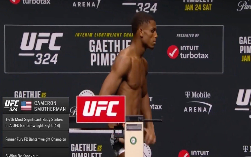 Susto na pesagem do UFC após queda aparatosa de lutador