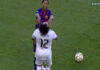 Ronaldinho e Marcelo protagonizam momento viral em clássico de lendas