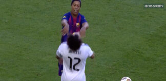 Ronaldinho e Marcelo protagonizam momento viral em clássico de lendas
