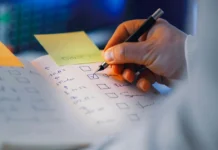 15 coisas que quase toda a gente odeia, mas faz na mesma