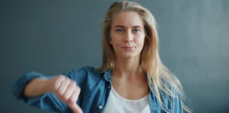 Jovem rejeita dezenas de homens e só casa por dinheiro