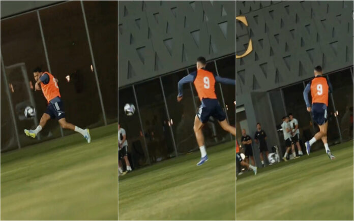 Ronaldo regressa aos treinos e deslumbra com golaço de calcanhar