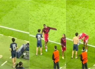 Vitinha dá exemplo ao esperar por jovem do Liverpool para troca de camisolas