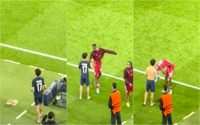 Vitinha dá exemplo ao esperar por jovem do Liverpool para troca de camisolas